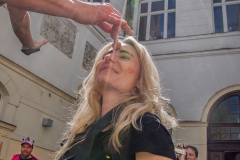 04
